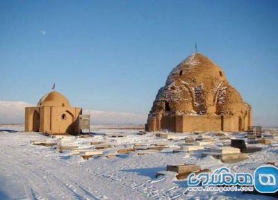 گنبدهای شه میر از مهمترین بناهای تاریخی خراسان رضوی هستند