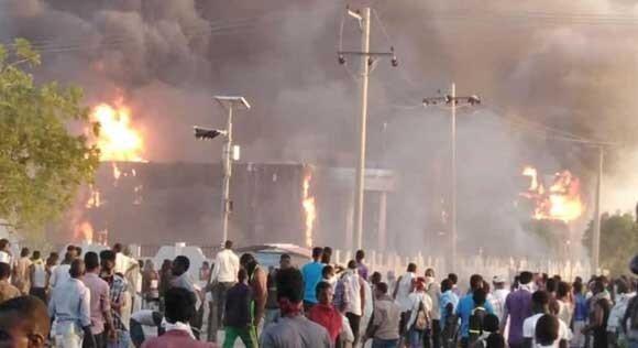 پلیس سودان تظاهرات ضد دولتی در پایتخت را سرکوب کرد پلیس سودان تظاهرات ضد دولتی در پایتخت را سرکوب کرد