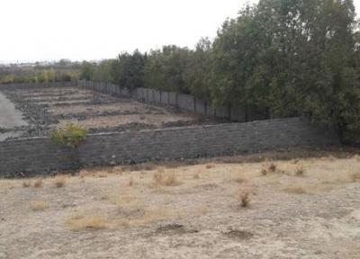 تخریب ساخت و سازهای غیرمجاز در اطراف تپه باستانی فیروزآباد
