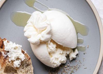 طرز تهیه پنیر بوراتا ایتالیایی ، چرا بوراتا بی مزه میشه یا آب میندازه؟ طرز تهیه پنیر بوراتا ایتالیایی ، چرا بوراتا بی مزه میشه یا آب میندازه؟