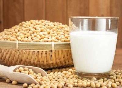 طرز تهیه شیر سویا با سویا خشک؛ مقوی و خوشمزه با همه ترفندها طرز تهیه شیر سویا با سویا خشک؛ مقوی و خوشمزه با همه ترفندها